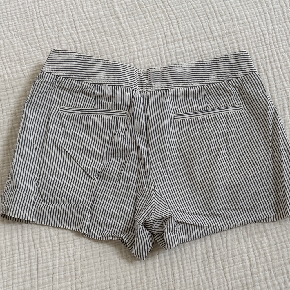 J. Crew Pinstripe Women’s Cotton Shorts - Picture 2 of 3